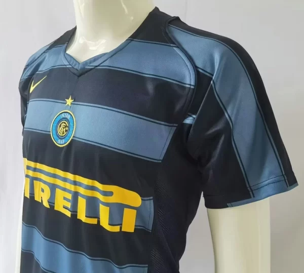 Inter Milan 2004-05 Second Away Retro Jersey - Image 3