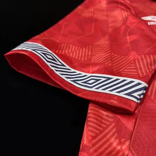 England 1990-91 Red Retro Jersey - Image 3