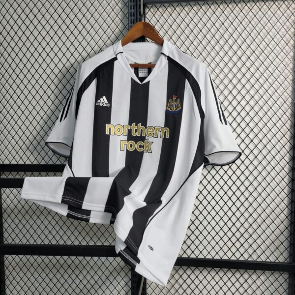 Newcastle United 2004-06 Home Retro Jersey