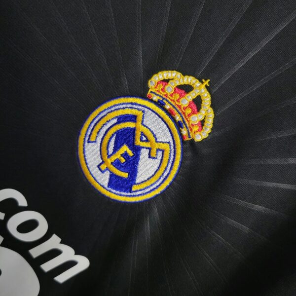 Real Madrid 2010-11 Away Long Sleeve Retro Jersey - Image 3
