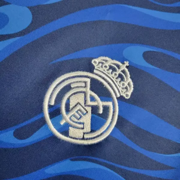 Real Madrid 2025-26 Training Jersey Fan Version 1 - Image 3