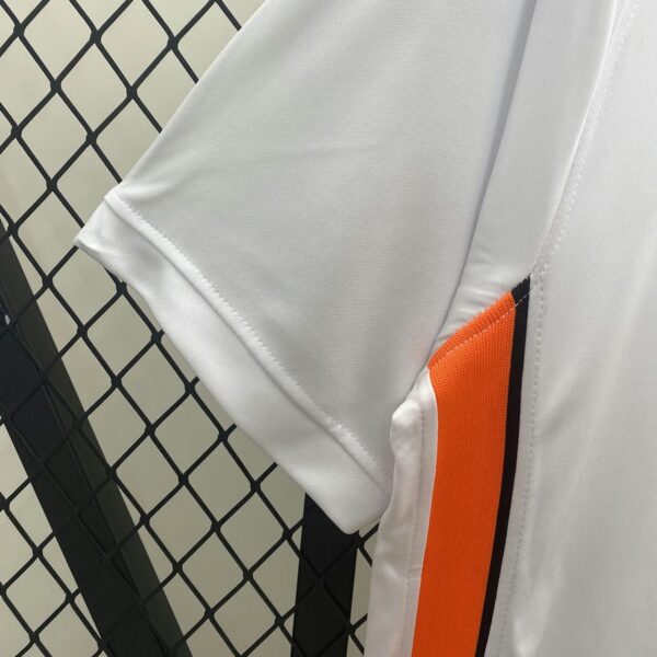 Valencia 2006-07 Main Retro Jersey - Image 4