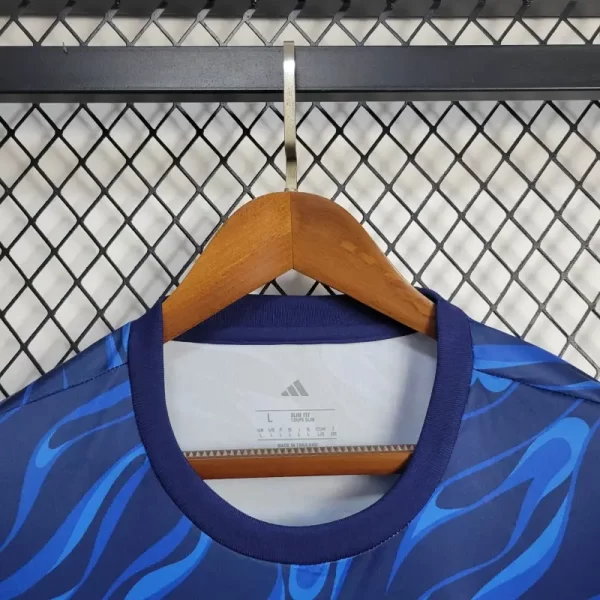 Real Madrid 2025-26 Training Jersey Fan Version 1 - Image 4