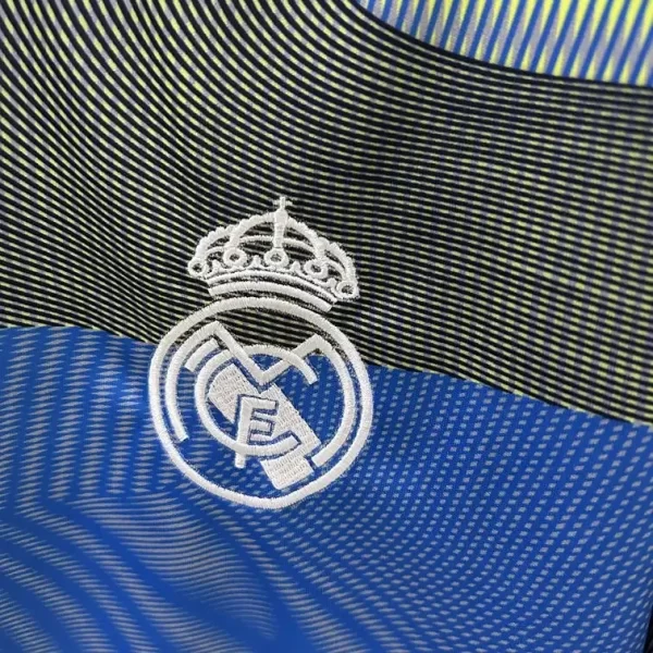 Real Madrid 2025-26 Training Jersey Fan Version 3 - Image 4