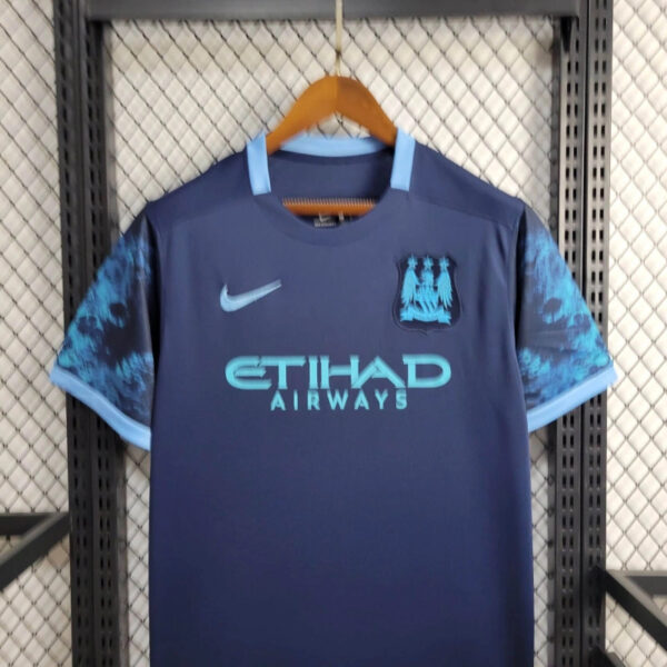 Manchester City 2015-16 Away Retro Jersey - Image 4
