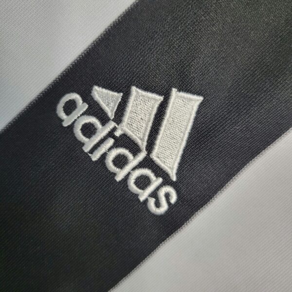 Newcastle United 2004-06 Home Retro Jersey - Image 4