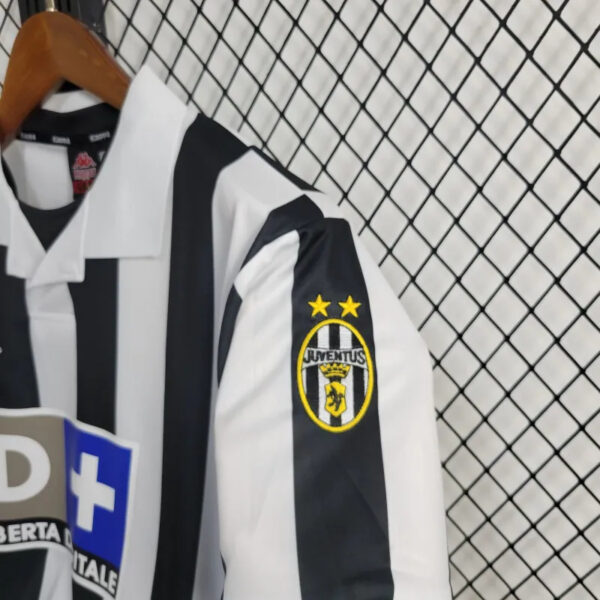 Juventus 1998-99 Home Retro Jersey - Image 4
