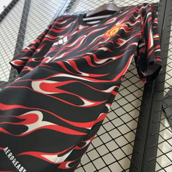 Manchester United 2025-26 Special Edition Jersey Fan Version - Image 4