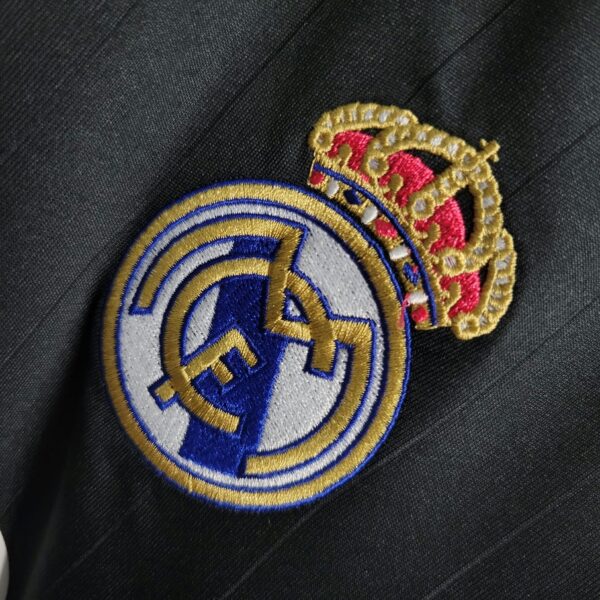 Real Madrid 2006-07 Two Guest Long Sleeve Retro Jersey - Image 5