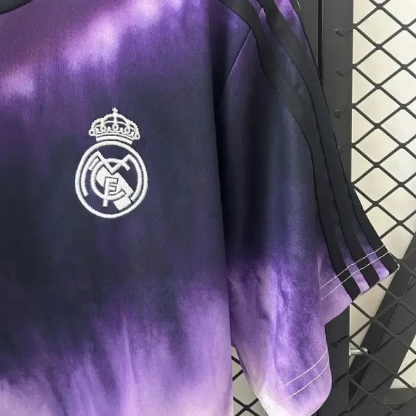 Real Madrid 2025-26 Special Edition Jersey Fan Version 1 - Image 5