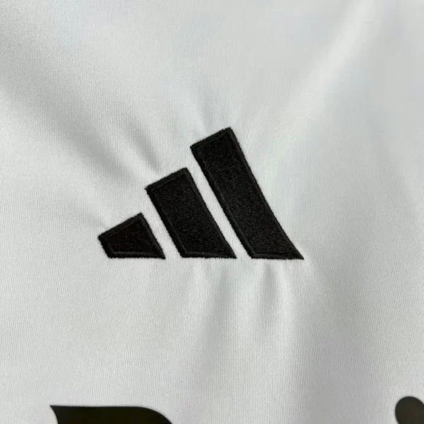 Real Madrid 2025-26 Home Jersey Fan Version - Image 5