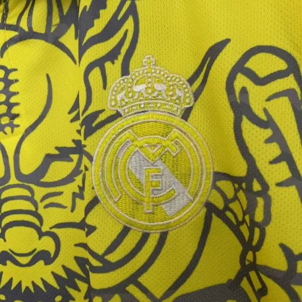 Real Madrid 2025-26 Special Edition Jersey Fan Version 3 - Image 5