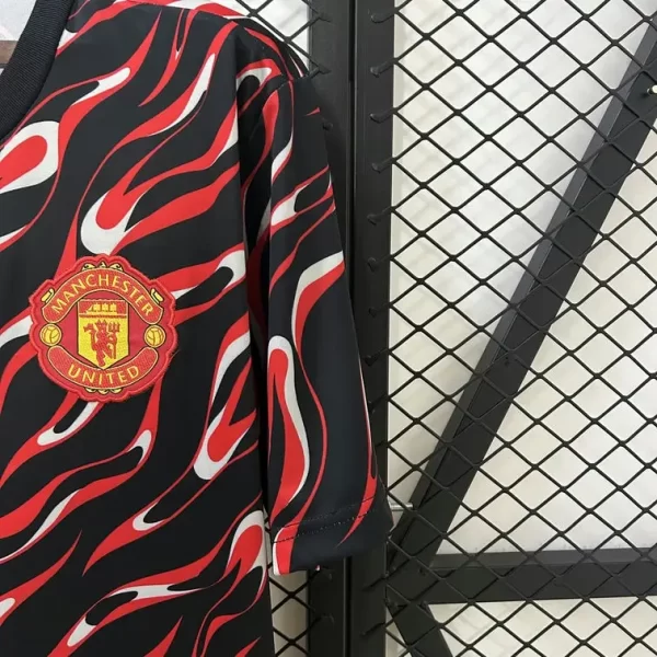 Manchester United 2025-26 Special Edition Jersey Fan Version - Image 5