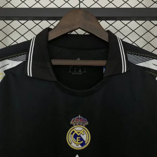 Real Madrid 2025-26 Special Edition Jersey Fan Version 2 - Image 6