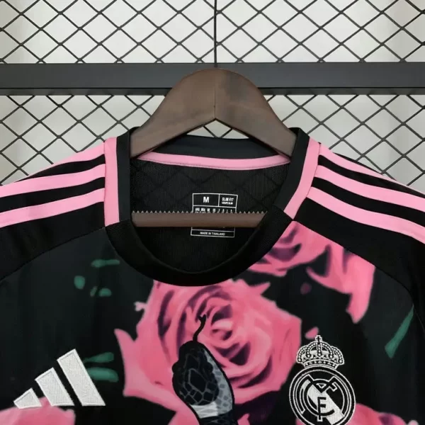 Real Madrid 2025-26 Special Edition Jersey Fan Version 5 - Image 6