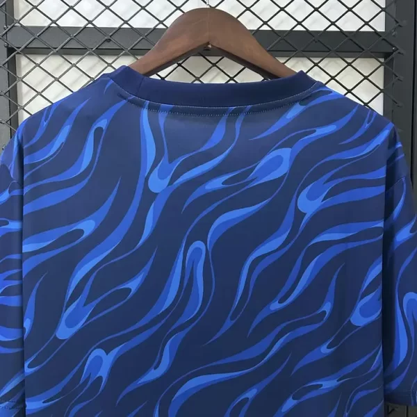 Real Madrid 2025-26 Training Jersey Fan Version 2 - Image 6
