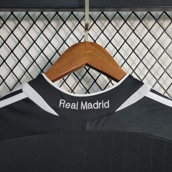 Real Madrid 2006-07 Two Guest Long Sleeve Retro Jersey - Image 7