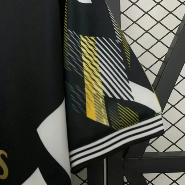 Real Madrid 2025-26 Special Edition Jersey Fan Version 2 - Image 7