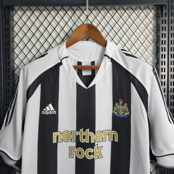 Newcastle United 2004-06 Home Retro Jersey - Image 8