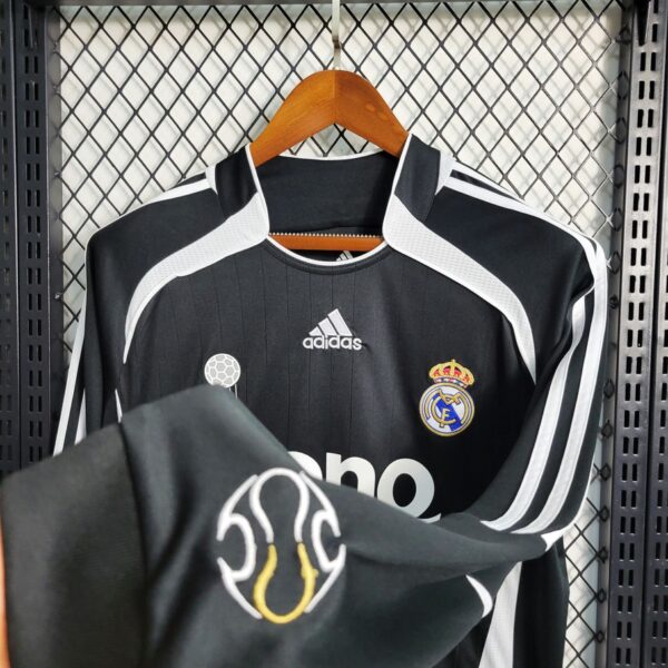 Real Madrid 2006-07 Two Guest Long Sleeve Retro Jersey - Image 8