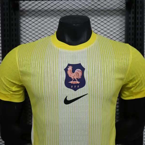 France 2025-26 Goalkeeper Jersey Player Version - Image 8