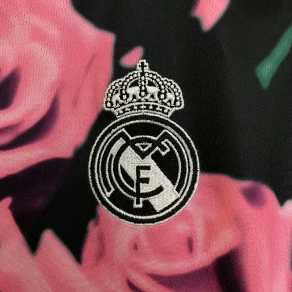 Real Madrid 2025-26 Special Edition Jersey Fan Version 5 - Image 9