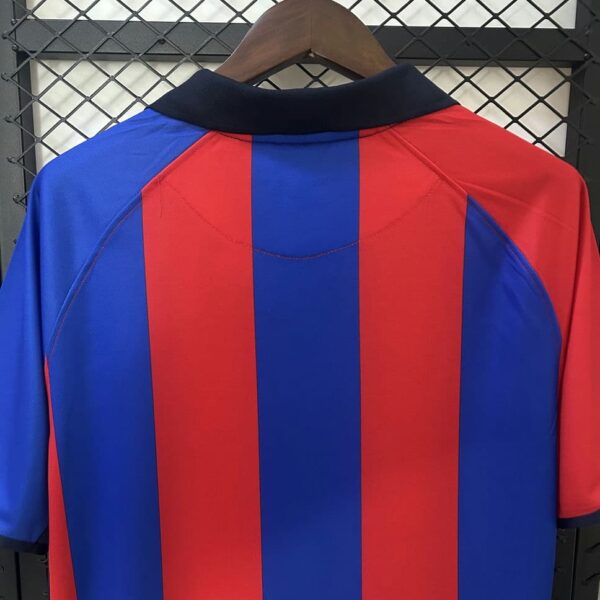 Barcelona 2001-02 Home Retro Jersey - Image 4