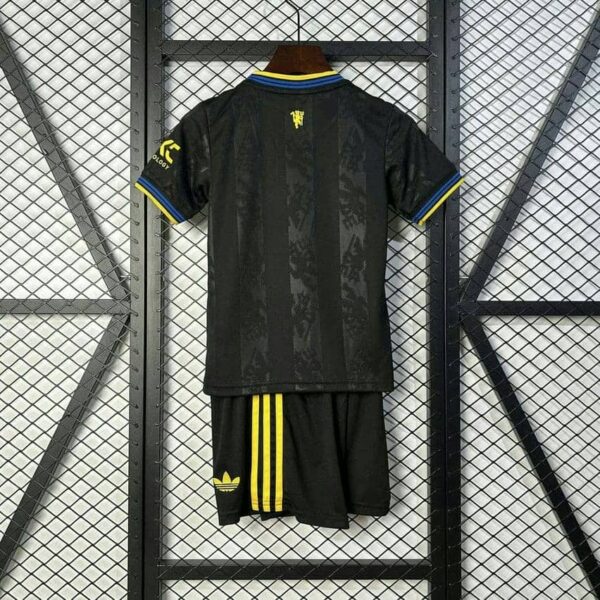Manchester United 2025-26 Third Away Kids Kit - Image 2