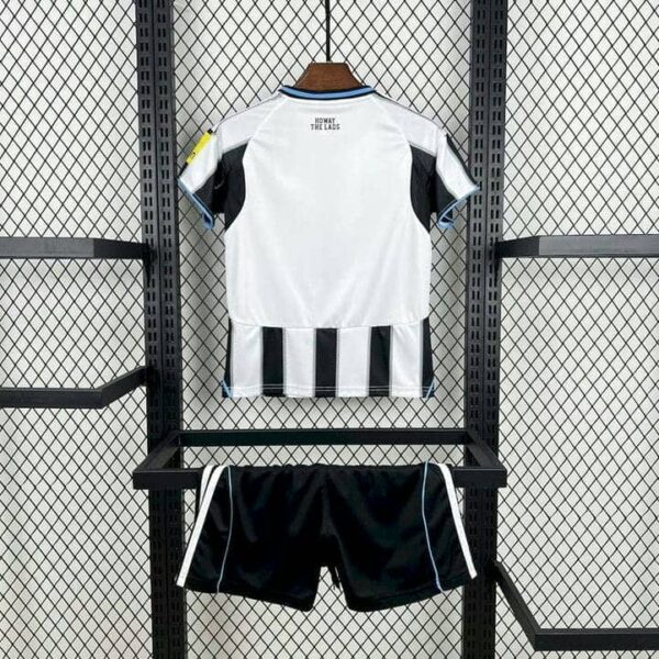 Newcastle United 2025-26 Home Kids Kit - Image 2