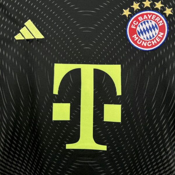 Bayern Munich 2025-26 Black Goalkeeper Kids Kit - Image 3