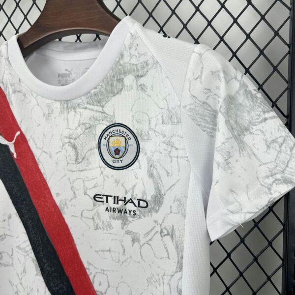 Manchester City 2025-26 Away Kids Kit - Image 3