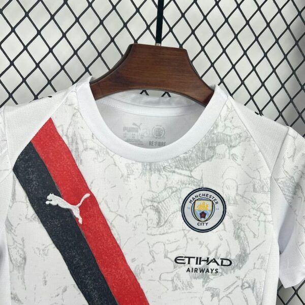 Manchester City 2025-26 Away Kids Kit - Image 4