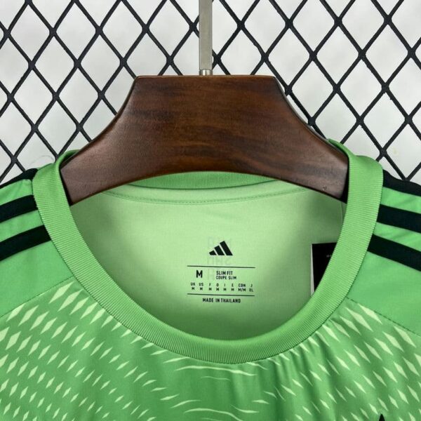 Bayern Munich 2025-26 Green Goalkeeper Jersey - Image 4