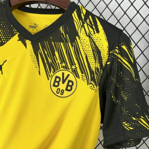Borussia Dortmund 2025-26 Home Jersey Fan Version - Image 4