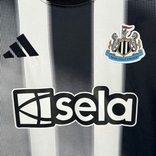 Newcastle United 2025-26 Home Jersey Fan Version - Image 4