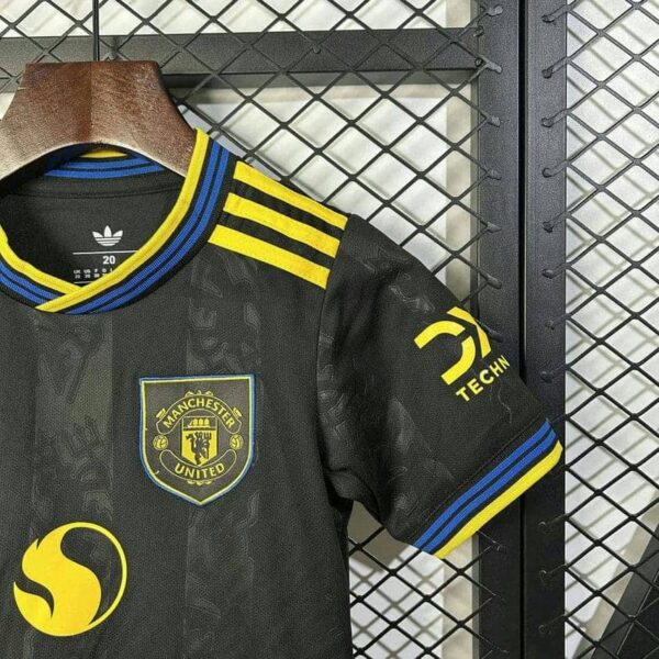 Manchester United 2025-26 Third Away Kids Kit - Image 5