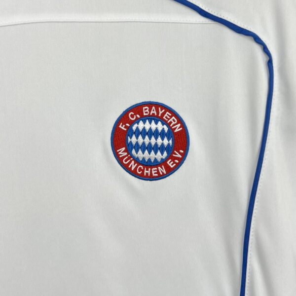 Bayern Munich 2025-26 Leisure Jersey - Image 5