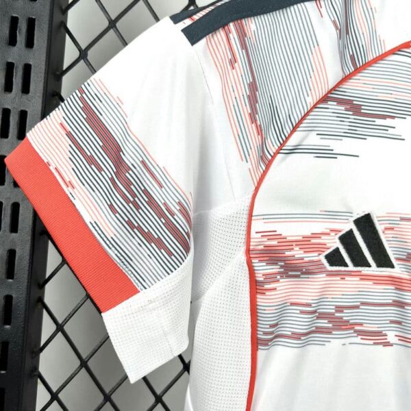 Bayern Munich 2025-26 Away Kids Kit - Image 6
