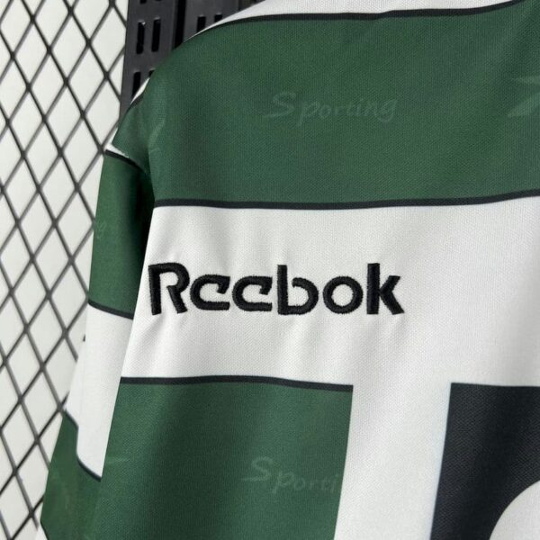 Sporting Lisbon 2000-01 Home Retro Jersey - Image 6