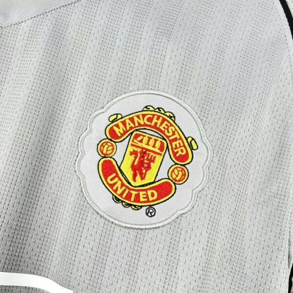 Manchester United 2007-08 Grey Goalkeeper Long Sleeves Retro Jersey - Image 6