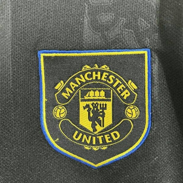 Manchester United 2025-26 Third Away Kids Kit - Image 7