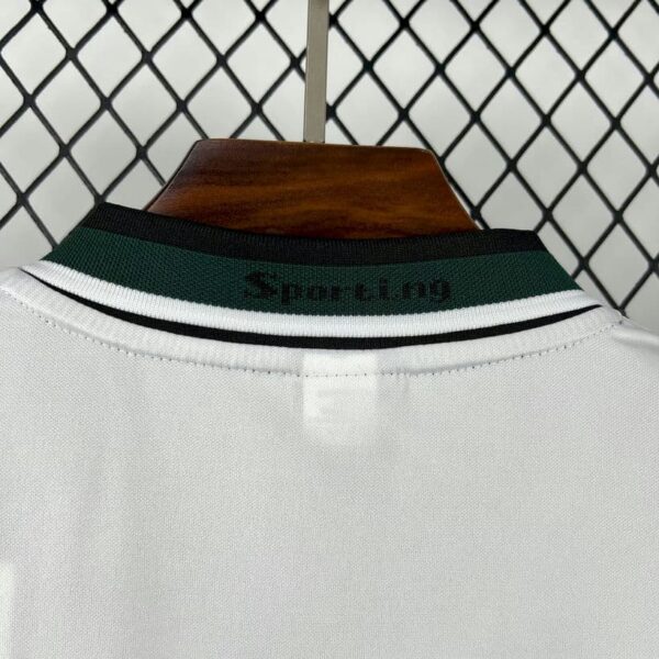 Sporting Lisbon 2000-01 Home Retro Jersey - Image 7