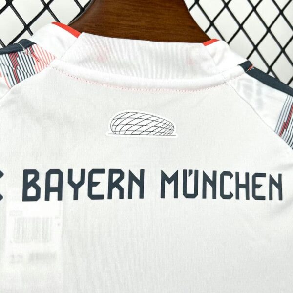 Bayern Munich 2025-26 Away Kids Kit - Image 8